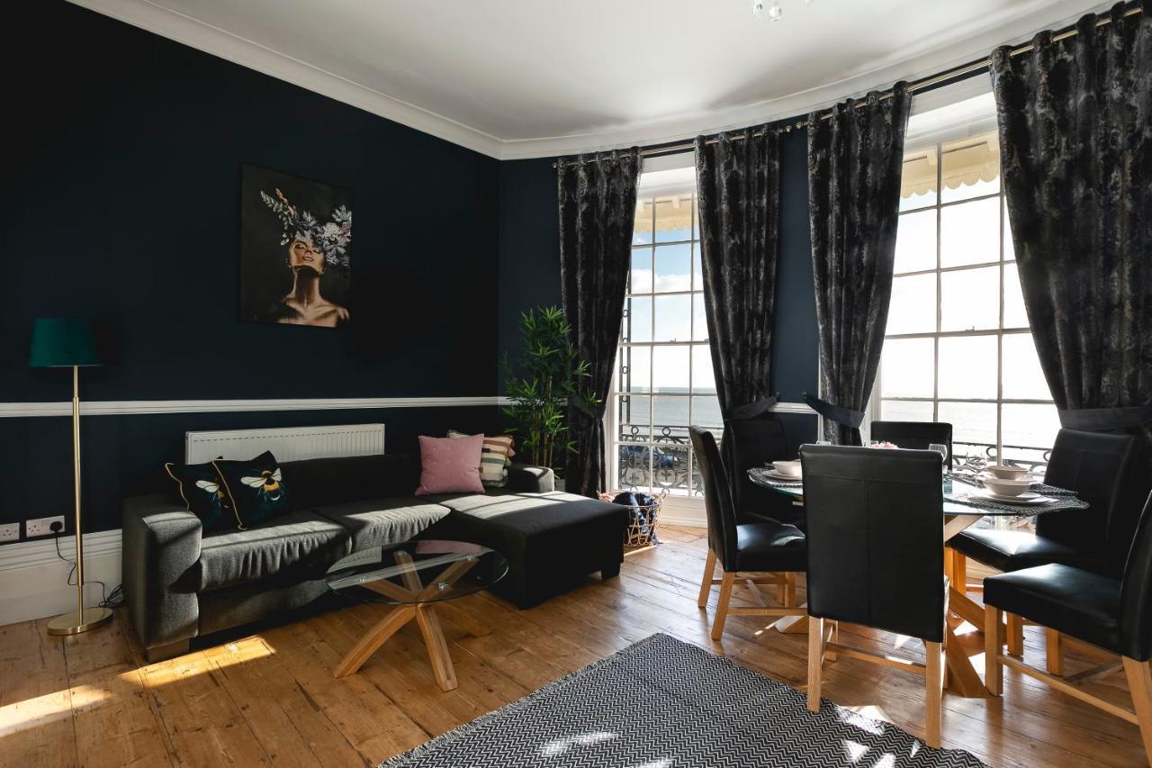 Marine Parade Sea View 2-Bedroom Apartment برايتون المظهر الخارجي الصورة